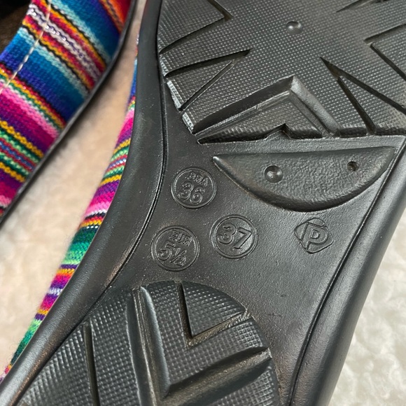 (NWOT) STEFANY • Peruvian Rainbow Striped Fabric Rounded Toe Ballet Flats - Picture 14 of 16